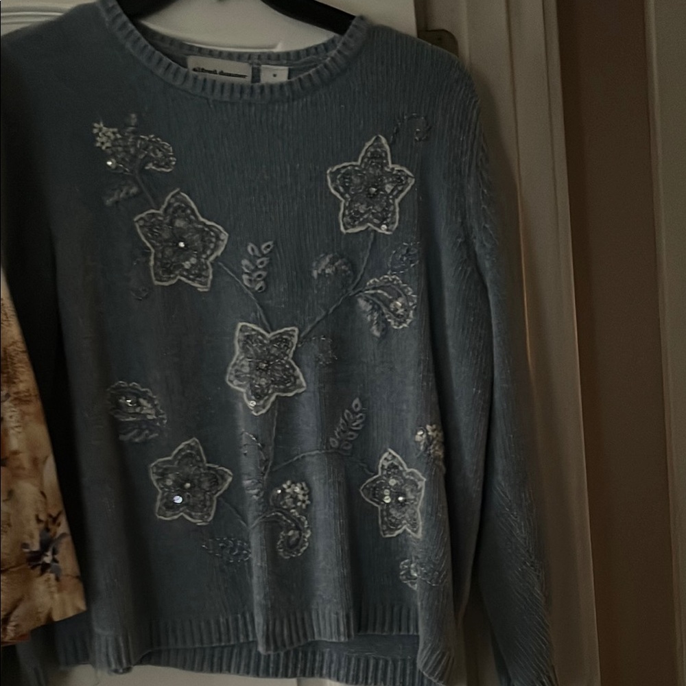 Embroidered Floral Sweater - Blue